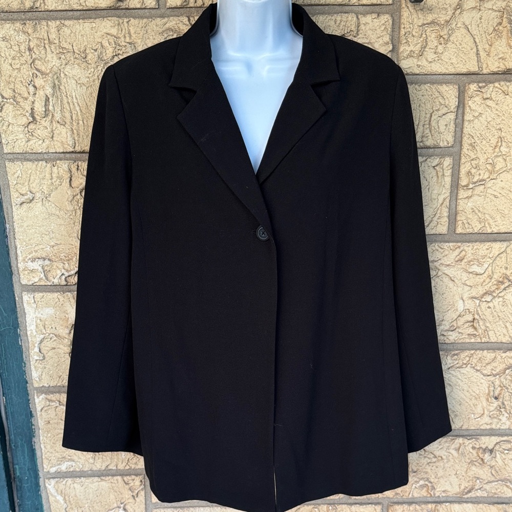 Liz Lange for Target Classic Black Blazer